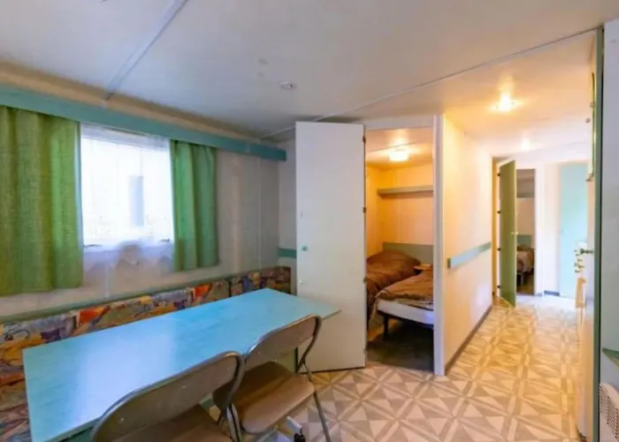 אתר קמפינג Mobil-home Avec Terrasse - 6 Pers. - Api-1-52-1984 Montblanc